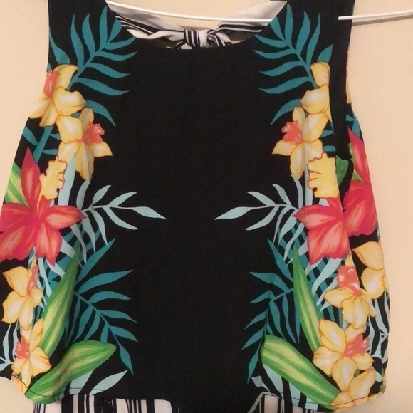 Takara Girls short romper, sz medium - Picture 3 of 8